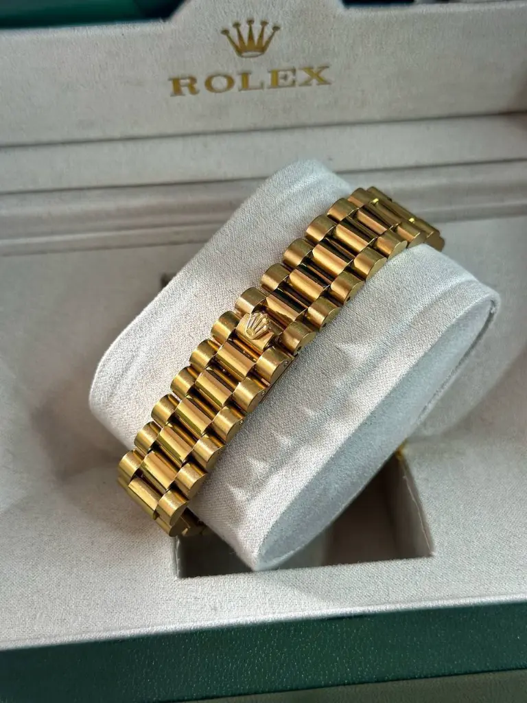 rolexggn1.webp