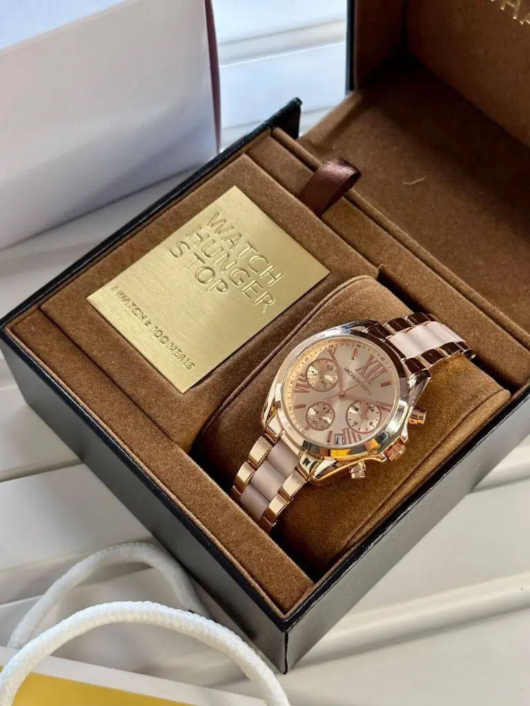 mk girls watch444.webp