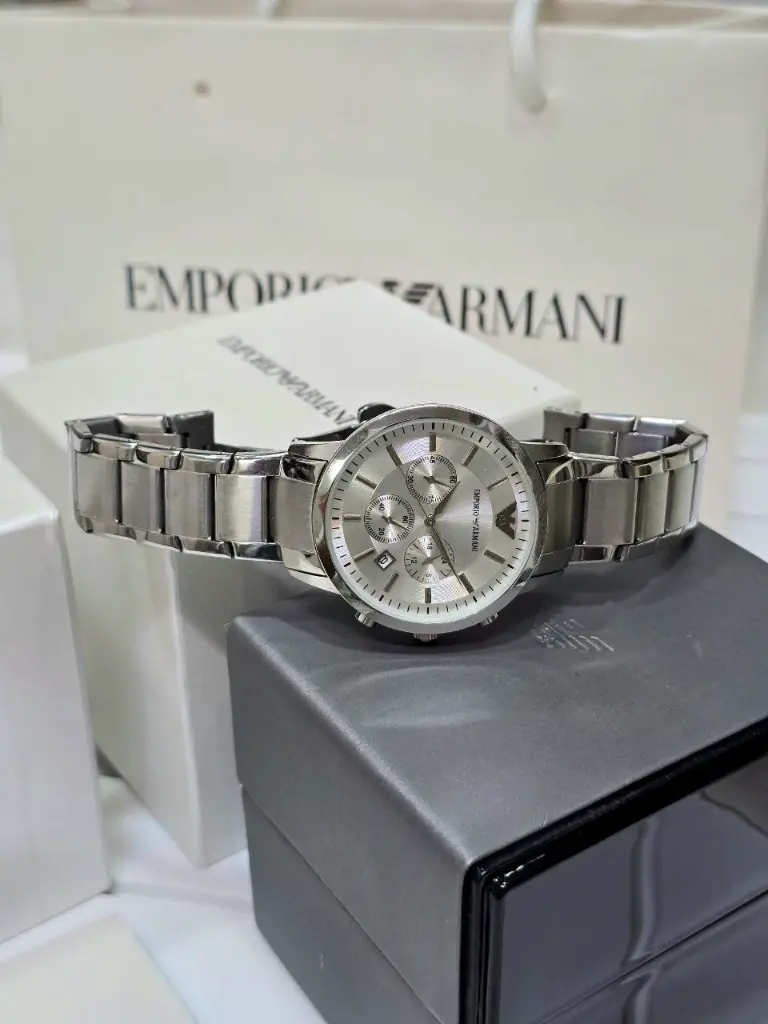 em armani 4.webp