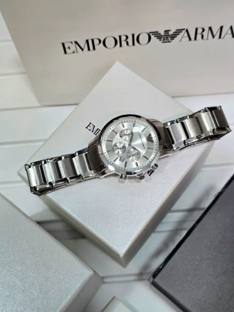 em armani 5.webp