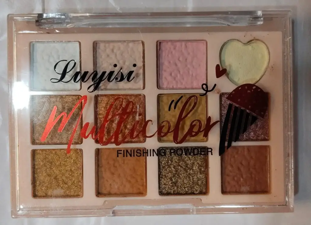 Luyisi Multi colour eye shadow pallette