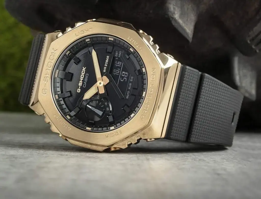 BRAND G-SHOCK WATCH