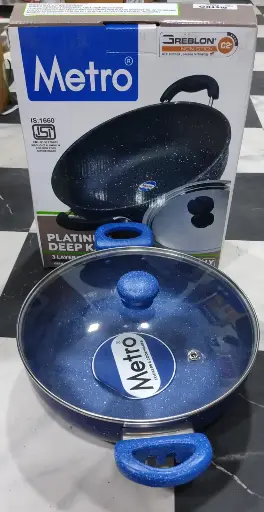 Metro deep kadhai with lid  Induction base